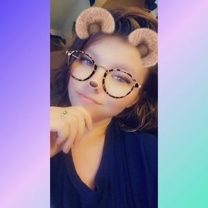 Meet your Posher, Pauline